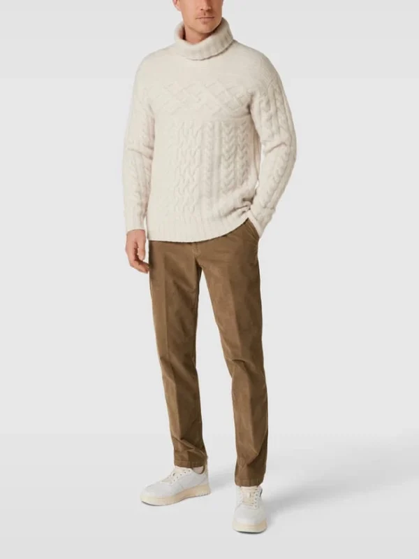 Brax Hose Mit Seitlichen Eingrifftaschen Modell ‘Everest’ – Beige 1